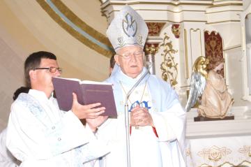 Začiatok slávnostnej liturgie Začiatok slávnostnej liturgie