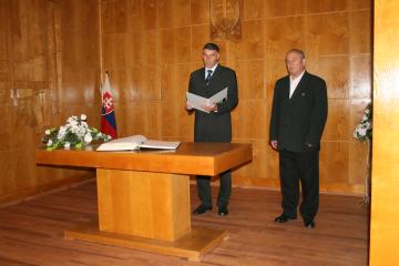 Prijatie v obradnej sieni obecného úradu Prijatie v obradnej sieni obecného úradu