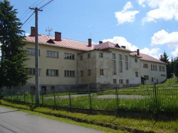 Pohľad na budovu - súčasný stav Pohľad na budovu - súčasný stav